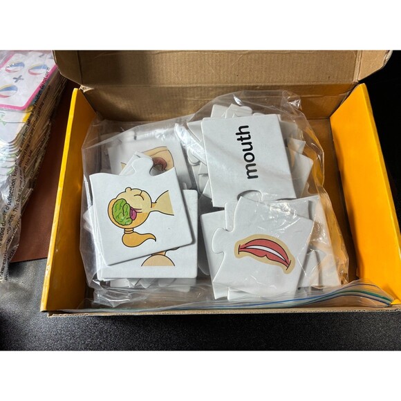 Educational Toy Lot of 3 Match It Colors All About Me Scholastic Mini-Books - Picture 4 of 6